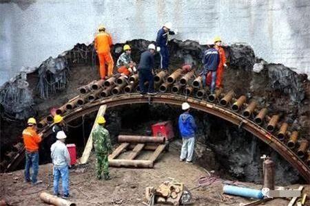 珠海隧道钢花管支护案例